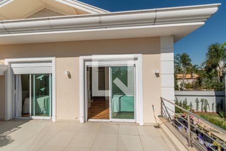 Casa de condomínio à venda com 338m², 3 quartos e 5 vagasVaranda Suite 2
