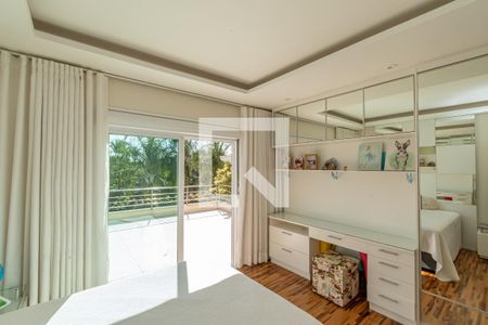 Casa de condomínio à venda com 338m², 3 quartos e 5 vagasSuite 2