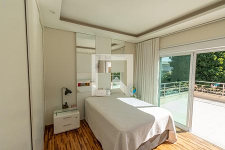 Casa de condomínio à venda com 338m², 3 quartos e 5 vagasSuite 2