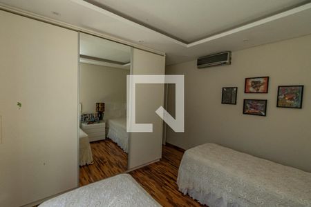 Casa de condomínio à venda com 338m², 3 quartos e 5 vagasSuite 1