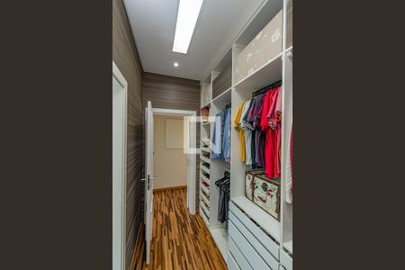 Casa de condomínio à venda com 338m², 3 quartos e 5 vagasCloset da suíte 3
