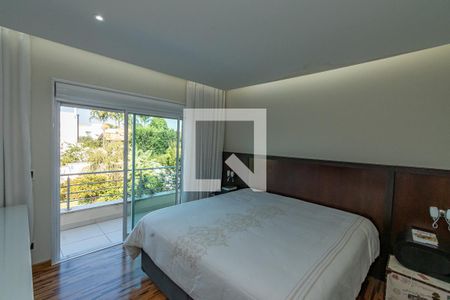 Casa de condomínio à venda com 338m², 3 quartos e 5 vagasSuite 3