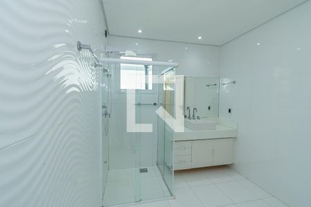 Casa de condomínio à venda com 338m², 3 quartos e 5 vagasBanheiro Suite 2