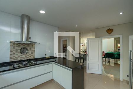 Casa de condomínio à venda com 338m², 3 quartos e 5 vagasCozinha 