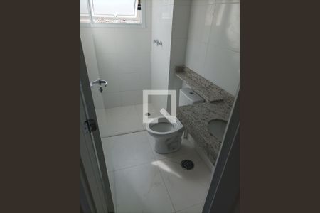 Banheiro da Suíte de apartamento para alugar com 2 quartos, 56m² em Vila Alpina, São Paulo