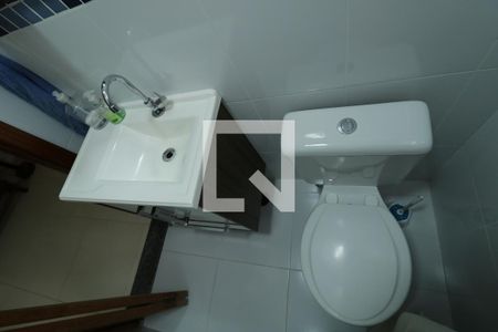 Casa à venda com 140m², 4 quartos e 2 vagasBanheiro 1