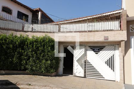 Fachada de casa para alugar com 1 quarto, 50m² em Parque Gerassi, Santo André