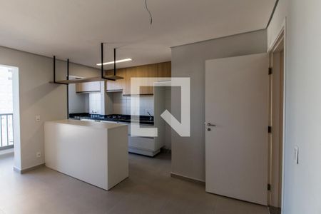 Sala de TV de apartamento à venda com 2 quartos, 52m² em Alphaville Empresarial, Barueri
