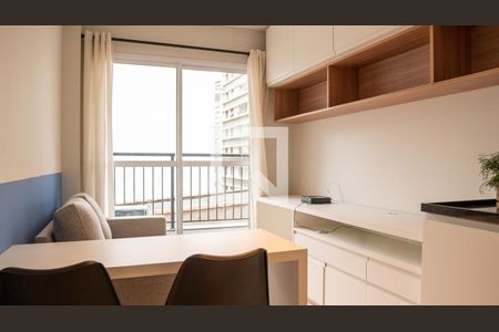 Studio à venda com 28m², 1 quarto e sem vaga Studio à venda com 28m², 1 quarto e sem vagaSala - Cozinha