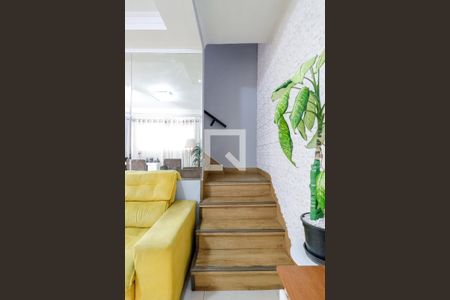 Escada Quartos de casa à venda com 4 quartos, 141m² em Vila Guilherme, São Paulo