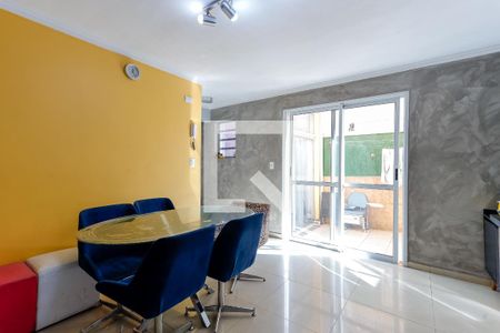 Casa à venda com 141m², 4 quartos e 2 vagas Casa à venda com 141m², 4 quartos e 2 vagasCozinha