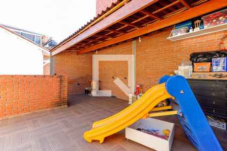 Casa à venda com 141m², 4 quartos e 2 vagas Casa à venda com 141m², 4 quartos e 2 vagasTerraço