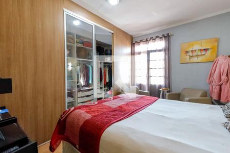 Casa à venda com 141m², 4 quartos e 2 vagas Casa à venda com 141m², 4 quartos e 2 vagasSuíte