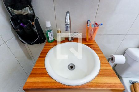 Casa à venda com 141m², 4 quartos e 2 vagas Casa à venda com 141m², 4 quartos e 2 vagasBanheiro da Suíte