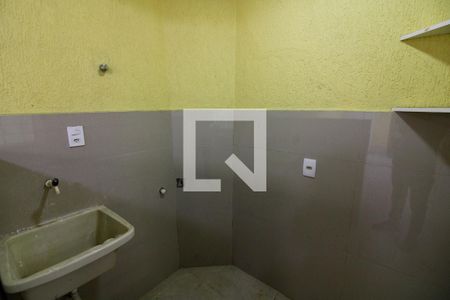 Casa de condomínio à venda com 220m², 4 quartos e 1 vaga Casa de condomínio à venda com 220m², 4 quartos e 1 vagaÁrea de Serviço