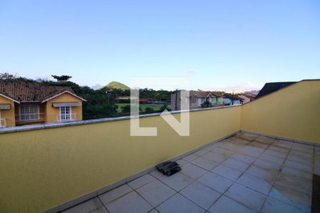 Casa de condomínio à venda com 220m², 4 quartos e 1 vaga Casa de condomínio à venda com 220m², 4 quartos e 1 vagaTerraço