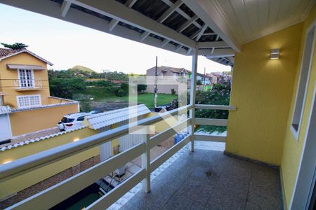Casa de condomínio à venda com 220m², 4 quartos e 1 vaga Casa de condomínio à venda com 220m², 4 quartos e 1 vagaBanheiro da Suíte 1