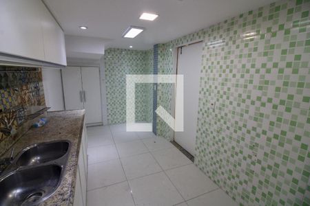 Casa de condomínio à venda com 220m², 4 quartos e 1 vaga Casa de condomínio à venda com 220m², 4 quartos e 1 vagaCozinha