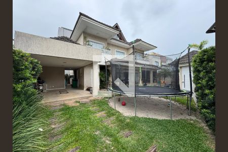 Casa de condomínio para alugar com 350m², 4 quartos e 5 vagasÁrea externa