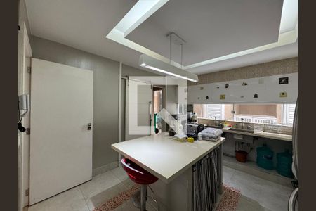 Casa de condomínio para alugar com 350m², 4 quartos e 5 vagasCozinha