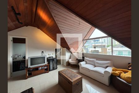 Casa de condomínio para alugar com 350m², 4 quartos e 5 vagasSótão