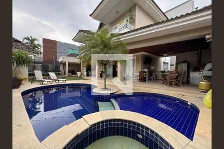 Casa de condomínio para alugar com 350m², 4 quartos e 5 vagasÁrea externa