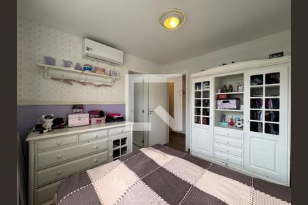 Casa de condomínio para alugar com 350m², 4 quartos e 5 vagasSuíte 2