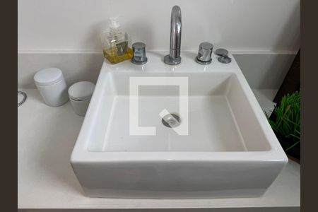 Casa de condomínio para alugar com 350m², 4 quartos e 5 vagasSuíte 4 - Banheiro