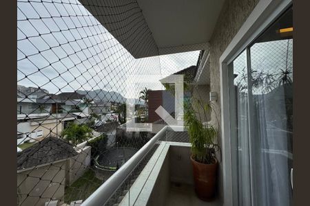 Casa de condomínio para alugar com 350m², 4 quartos e 5 vagasSuíte 1 - Varanda