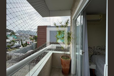 Casa de condomínio para alugar com 350m², 4 quartos e 5 vagasSuíte 4 - Varanda