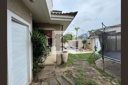 Casa de condomínio para alugar com 350m², 4 quartos e 5 vagasÁrea externa