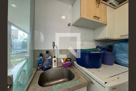 Casa de condomínio para alugar com 350m², 4 quartos e 5 vagasÁrea de Serviço