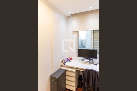 Apartamento à venda com 80m², 2 quartos e 2 vagasEscritório/Closet