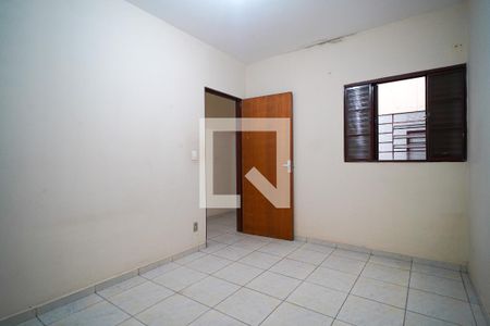 Quarto 2 de casa para alugar com 2 quartos, 60m² em Jardim Leocadia, Sorocaba