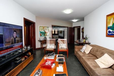 Apartamento à venda com 585m², 6 quartos e 3 vagasSala de TV