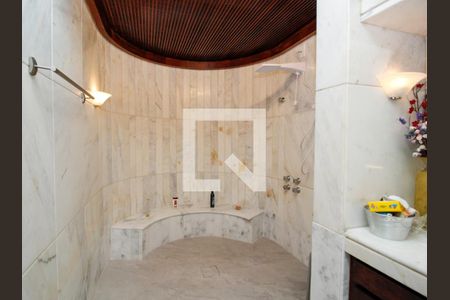 Apartamento à venda com 585m², 6 quartos e 3 vagasBanheiro Suite Master