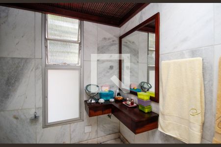 Apartamento à venda com 585m², 6 quartos e 3 vagasBanheiro Suite Master