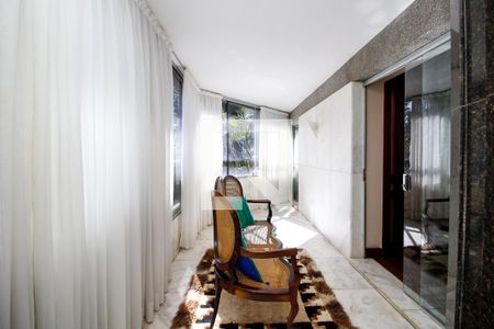 Apartamento à venda com 585m², 6 quartos e 3 vagasVaranda