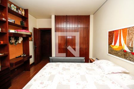 Apartamento à venda com 585m², 6 quartos e 3 vagasQuarto 1