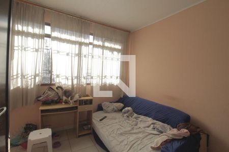 Quarto 2 de casa à venda com 4 quartos, 200m² em Vila Jardim, Porto Alegre