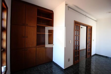 Escritório de casa para alugar com 4 quartos, 900m² em Vila Trujillo, Sorocaba