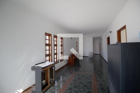 Casa para alugar com 900m², 4 quartos e 3 vagasSala