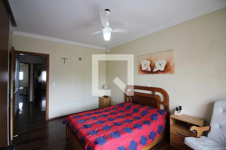 Casa à venda com 230m², 3 quartos e 2 vagasSuíte 1