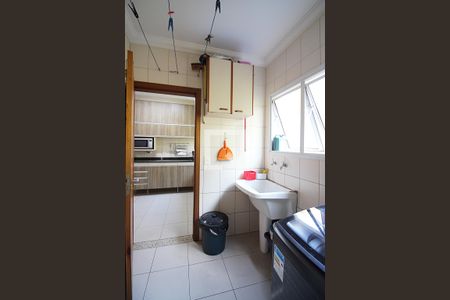 Casa à venda com 230m², 3 quartos e 2 vagasLavanderia