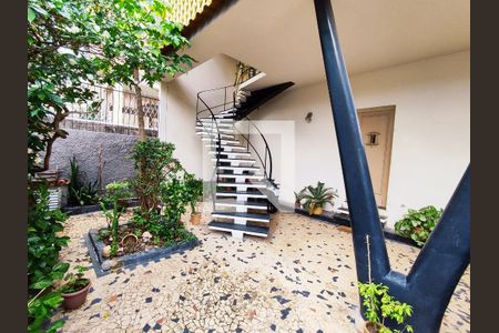 Casa à venda com 200m², 5 quartos e 3 vagasFachada