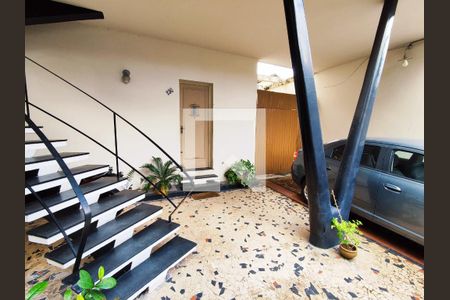 Casa à venda com 200m², 5 quartos e 3 vagasEntrada