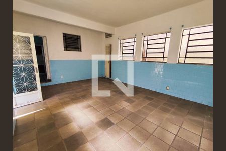 Casa à venda com 200m², 5 quartos e 3 vagasSalão