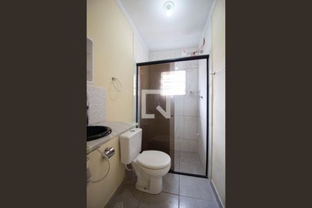 Banheiro de casa para alugar com 1 quarto, 35m² em Conjunto Habitacional A. E. Carvalho, São Paulo