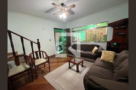 Sala de casa para alugar com 3 quartos, 237m² em Gopouva, Guarulhos