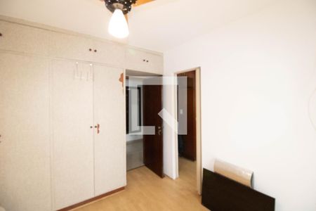 Casa à venda com 277m², 4 quartos e 2 vagasQuarto 2